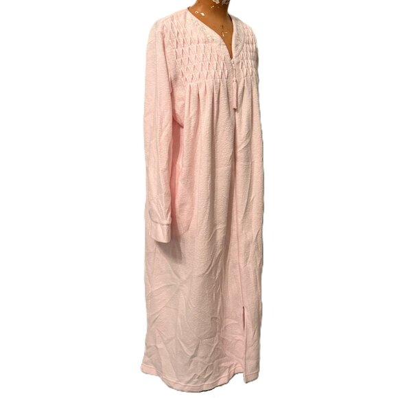 Miss Elaine Collette Fleece Front Zipper Pink Robe NWT Medium Embroidered Flower - Picture 4 of 7